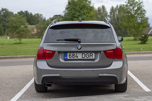 BMW 320d 130kW 2009 M-pak (5 foto / 11)