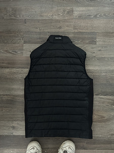 Vest Calvin Klein (2 foto / 2)