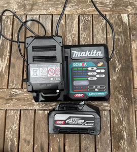 Makita XGT 40V profikomplekt: Kombimootor + Kõblas + akud (5 foto / 10)