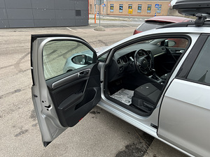 Volkswagen Golf 7 Variant (14 foto / 15)
