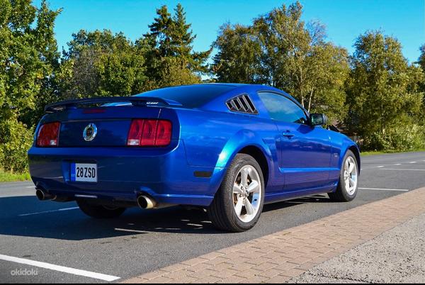 Mustang GT Premium (фото #5)