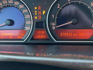 BMW 740i (4 foto / 15)