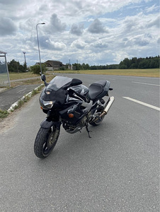Honda vtr1000 (1 foto / 5)