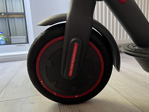Xiaomi Mi Scooter M365 Pro (1st gen) (7 foto / 10)
