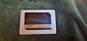 Crucial MX300 525GB 3D NAND SATA 2.5" SSD (1 foto / 1)