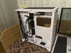 PC Case Lian Li O11 Dynamic XL ROG Certified (4 foto / 9)