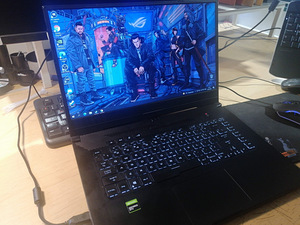 Asus ROG Zephyrus (4 фото из 4)