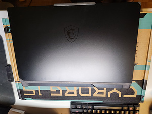 MSI CYBORG 15 (5 фото из 6)