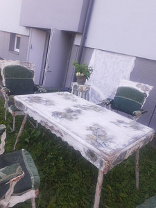 Eksklusiivne lauakomplekt 4 tooli ja lillepostiga (2 foto / 10)