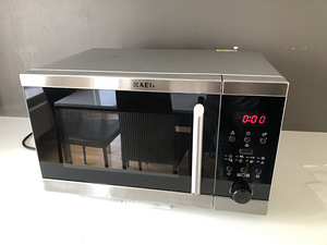 Mikrolaineahi AEG MFD2025S-M (1 foto / 2)