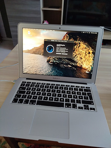 MacBook Air (13-inch, Early 2014) (1 foto / 2)