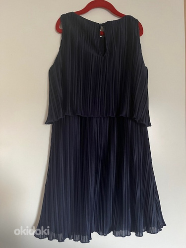 Праздничное плиссированное платье, размер 140 (фото #2)