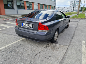 Volvo s60 2.4 93kw (5 foto / 10)