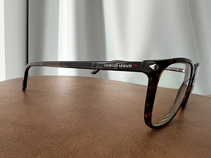 Giorgio Armani prilliraamid (2 foto / 4)