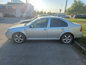 Volkswagen Bora 2.0 85 kW, 2002 (4 foto / 8)