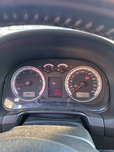 Volkswagen Bora 2.0 85 kW, 2002 (6 foto / 8)