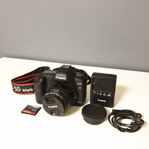 Canon EOS 5D Mark II + Canon EF 50mm f/1.4