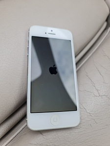 VINTAGE iPhone 5 16gb väga heas korras (3 foto / 10)