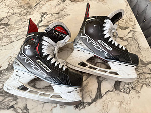 Bauer Vapor uisud 6D. Suurus 40.5