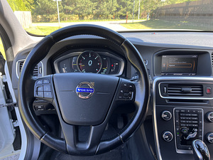 Volvo V60 (Webasto) (8 foto / 14)