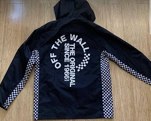 Оригинальная куртка Vans (2 фото из 2)