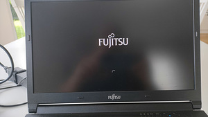 Fujitsu Lifebook E546 (8 фото из 10)