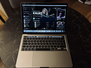MacBook PRO M1 (3 фото из 4)
