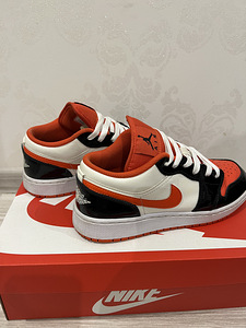 Nike Air Jordan Low “Halloween” (4 фото из 5)