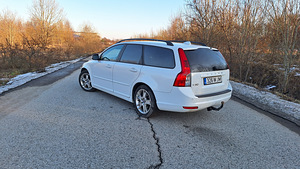 Volvo v50 2.0, 100kw (2 foto / 9)