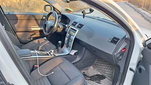 Volvo v50 2.0, 100kw (6 foto / 9)