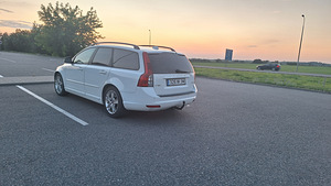 Volvo v50 2.0, 100kw (6 foto / 13)
