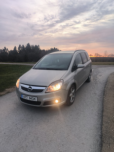 Opel Zafira (1 foto / 7)
