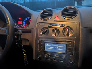 Volkswagen Caddy (5 foto / 7)