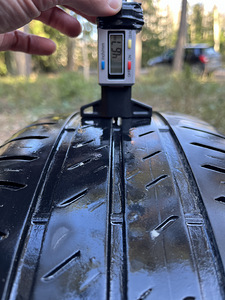 BRIDGESTONE 205/55 R16 (5 foto / 8)