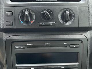 Skoda Fabia 1.2 55 kW TDI 2011 (6 foto / 15)