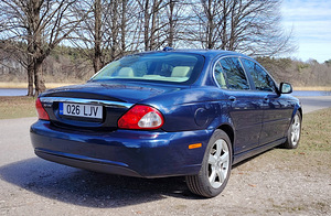 Jaguar X-Type (5 фото из 11)