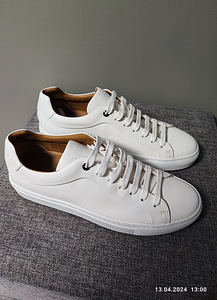 Hugo Boss (3 фото из 5)