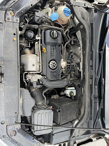 Volkswagen Jetta 2014 (6 foto / 9)