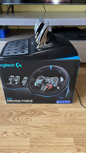 Logitech G29 + рычаг переключения передач (2 фото из 3)