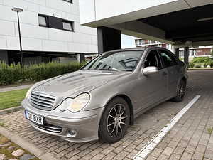 Mercedes-Benz C 180 KOMPRESSOR 105kW (2 foto / 15)
