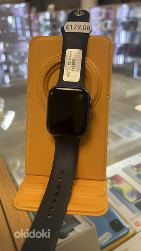 Apple Watch 7 GPS+LTE, 45 мм синий силиконовый ремешок Хорошее состояние (фото #1)