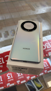 Honor Magic 5Lite 8/256Gb (2 фото из 2)