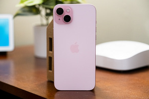 iPhone 15 Plus 128GB Rose uueväärne (1 foto / 2)