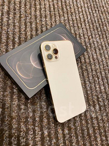 iPhone 12 Pro Max 256GB Gold heas seissukorras (1 foto / 2)