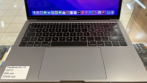 MacBook Pro 13 ( 2017) väga heas seissukorras (3 foto / 6)