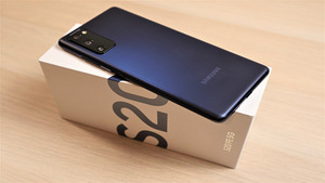 Samsung Galaxy S20 Fe 128GB Navy Blue väga heas seissukorras (2 foto / 2)