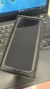 Samsung Galaxy Flip 6 12/256Gb Uueväärne (2 foto / 2)