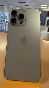 Apple iPhone 16 Pro Max 1TB Natural titanium uueväärne (1 foto / 3)