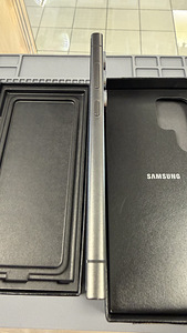 Samsung Galaxy S24 Ultra 12/256Gb Grey v heas korras (4 foto / 4)