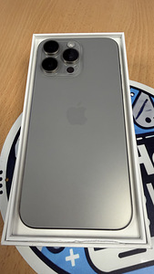 Apple iPhone 15 Pro Max 256Gb Natural Titanium v heas korras (1 foto / 2)